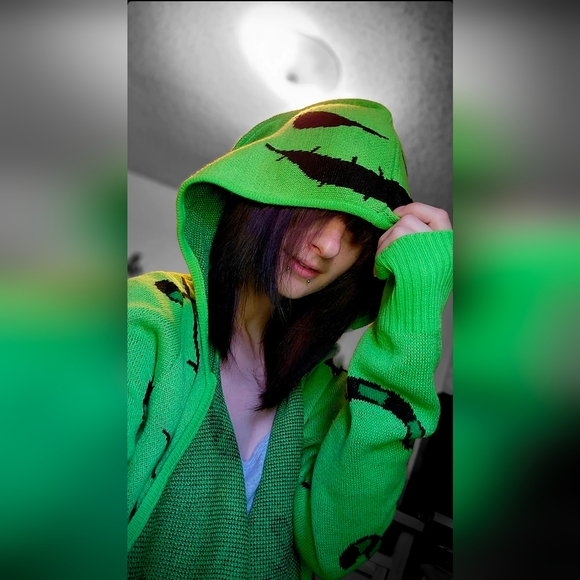 XS Oogie Boogie NBC Cardigan from Hot Topic. - Picture 7 of 8